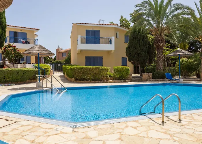 Regina Gardens Lovely