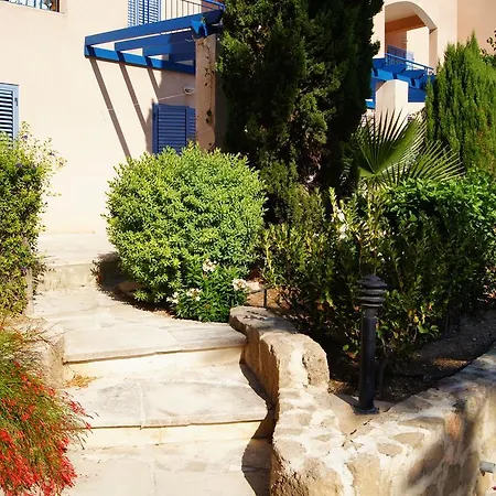 Regina Gardens Lovely Appartement
