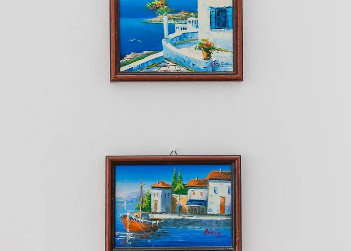 Regina Gardens Lovely